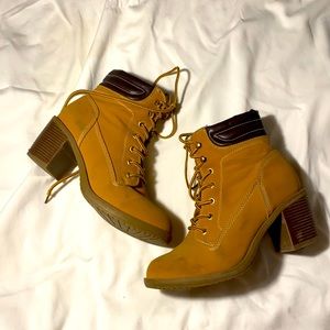 Size 7 Streetwear Society Heeled Boots